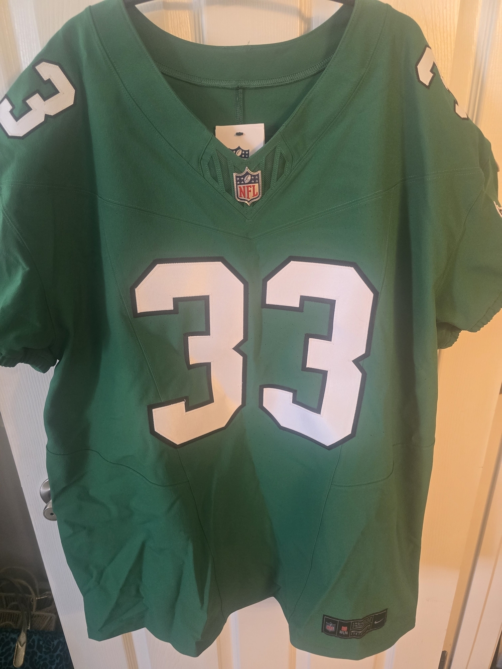 BNWT Philadelphia Eagles NFL Official Kelly Green Jersey #33